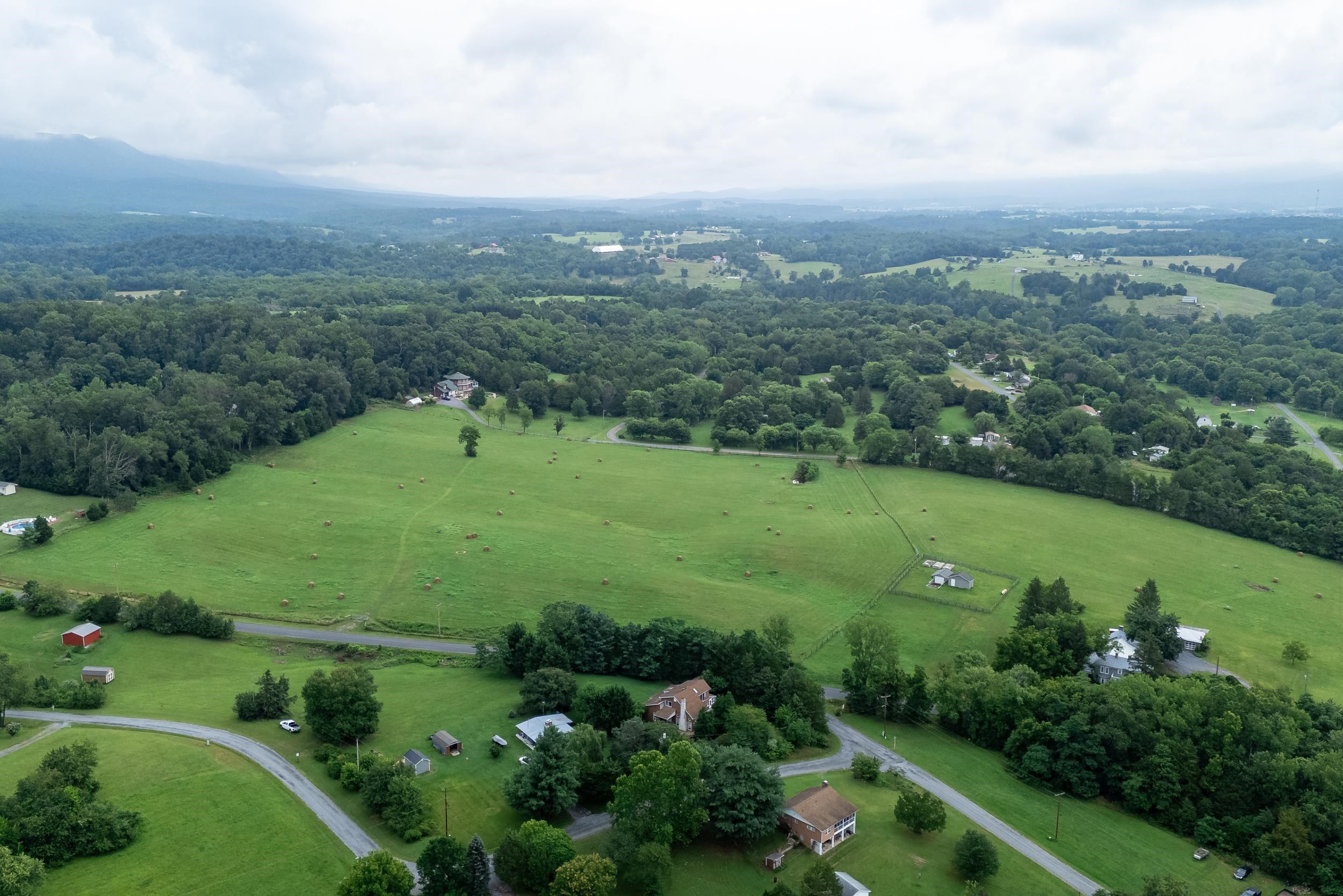 120 BIG OAK DR, LURAY, Virginia 22835, 4 Bedrooms Bedrooms, ,2 BathroomsBathrooms,Residential,120 BIG OAK DR,666901 MLS # 666901