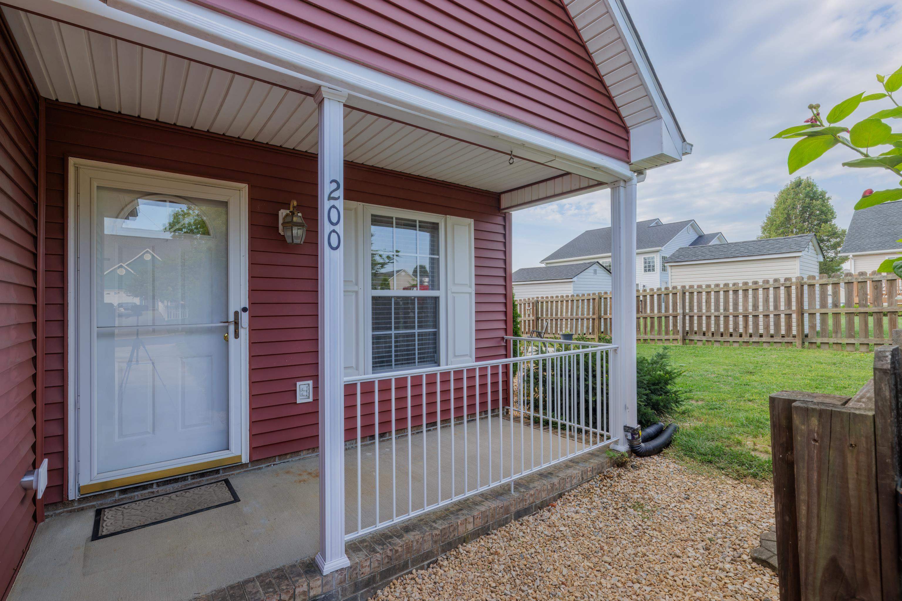 200 KINGSPORT RD, WAYNESBORO, Virginia 22980, 3 Bedrooms Bedrooms, ,2 BathroomsBathrooms,Residential,200 KINGSPORT RD,666907 MLS # 666907