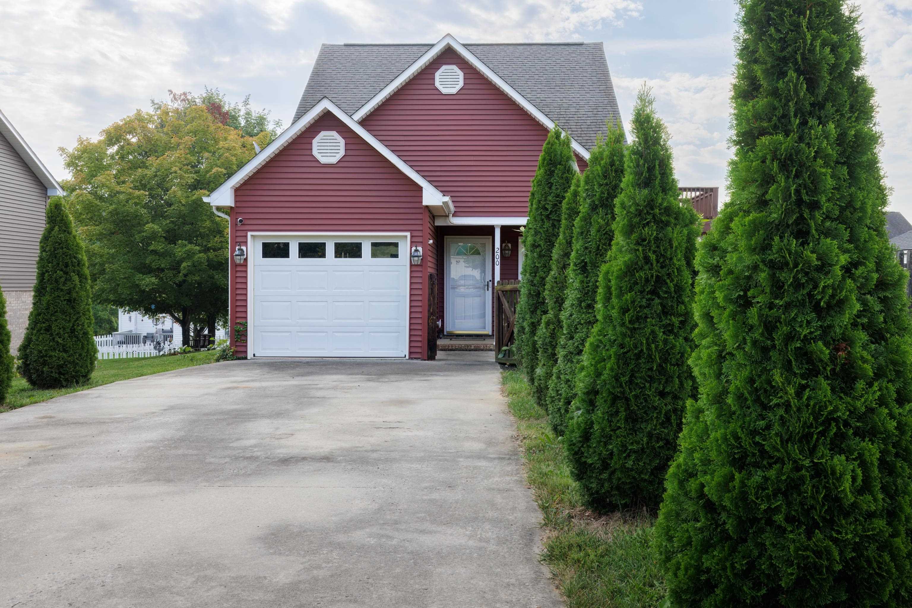 200 KINGSPORT RD, WAYNESBORO, Virginia 22980, 3 Bedrooms Bedrooms, ,2 BathroomsBathrooms,Residential,200 KINGSPORT RD,666907 MLS # 666907