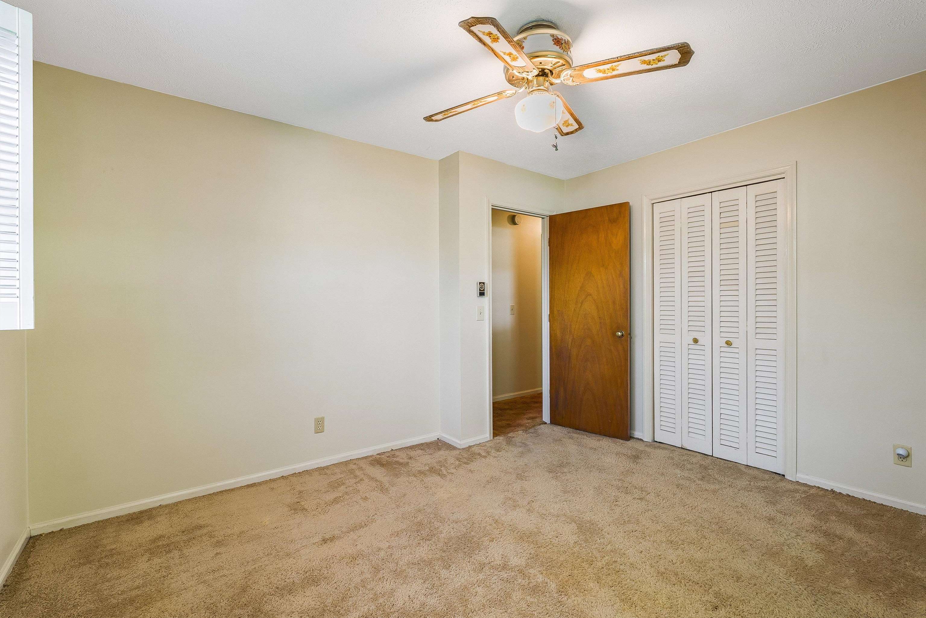 9936 PLEASANT VIEW DR, NEW MARKET, Virginia 22844, 4 Bedrooms Bedrooms, ,3 BathroomsBathrooms,Residential,9936 PLEASANT VIEW DR,666908 MLS # 666908