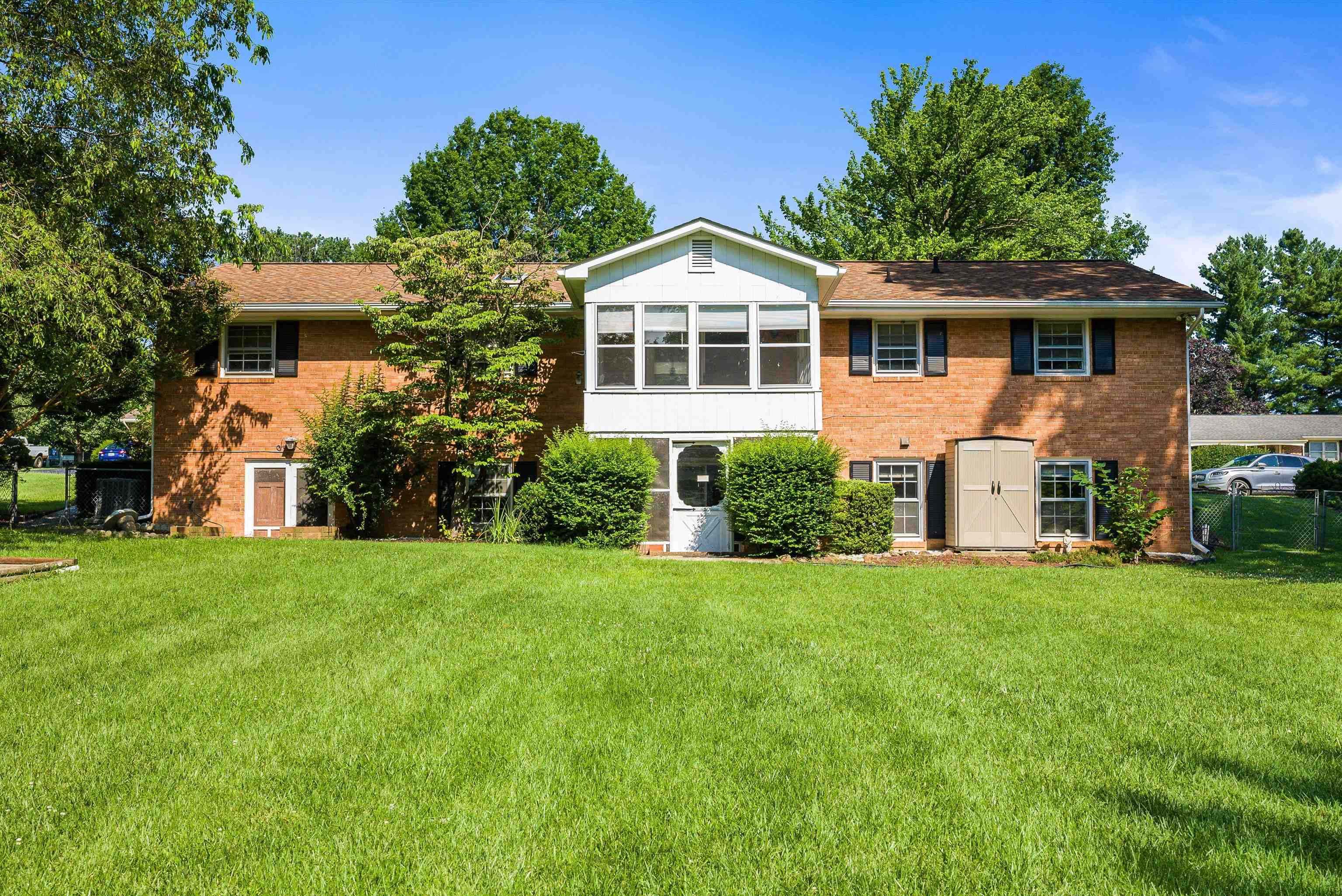 9936 PLEASANT VIEW DR, NEW MARKET, Virginia 22844, 4 Bedrooms Bedrooms, ,3 BathroomsBathrooms,Residential,9936 PLEASANT VIEW DR,666908 MLS # 666908