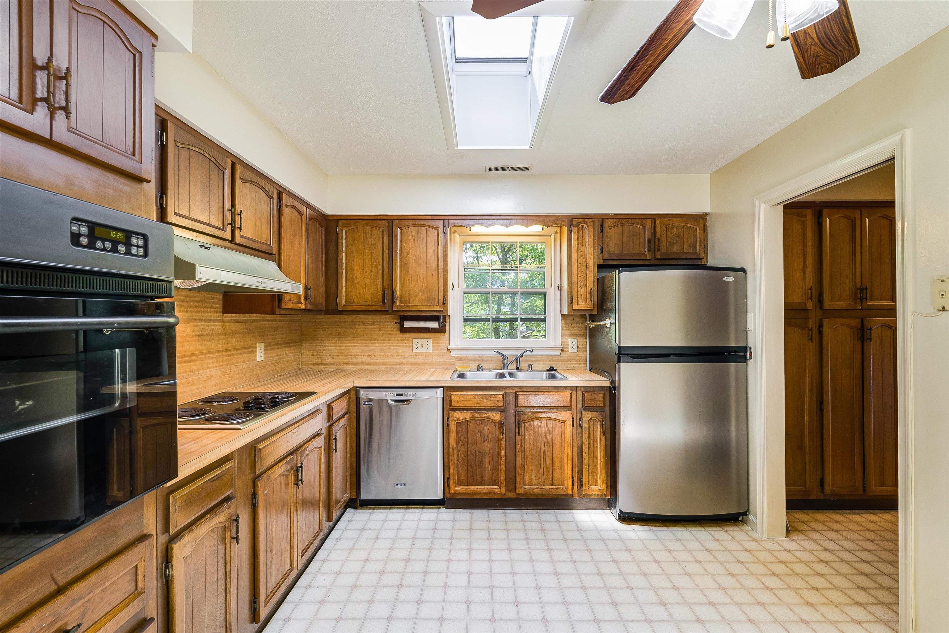 9936 PLEASANT VIEW DR, NEW MARKET, Virginia 22844, 4 Bedrooms Bedrooms, ,3 BathroomsBathrooms,Residential,9936 PLEASANT VIEW DR,666908 MLS # 666908