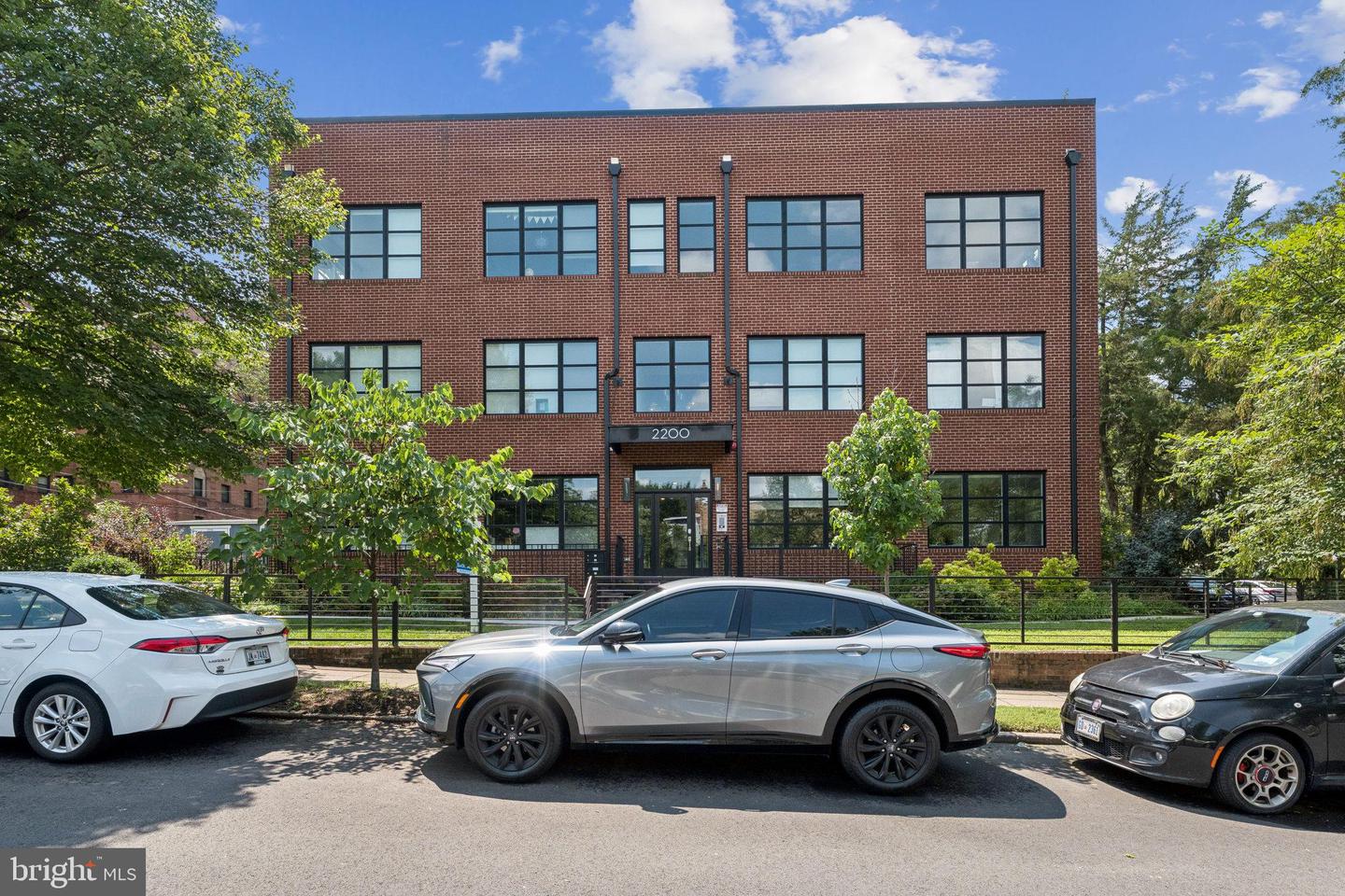 2200 3RD ST NE #1, WASHINGTON, District Of Columbia 20001, 3 Bedrooms Bedrooms, ,2 BathroomsBathrooms,Residential,For sale,2200 3RD ST NE #1,DCDC2206748 MLS # DCDC2206748