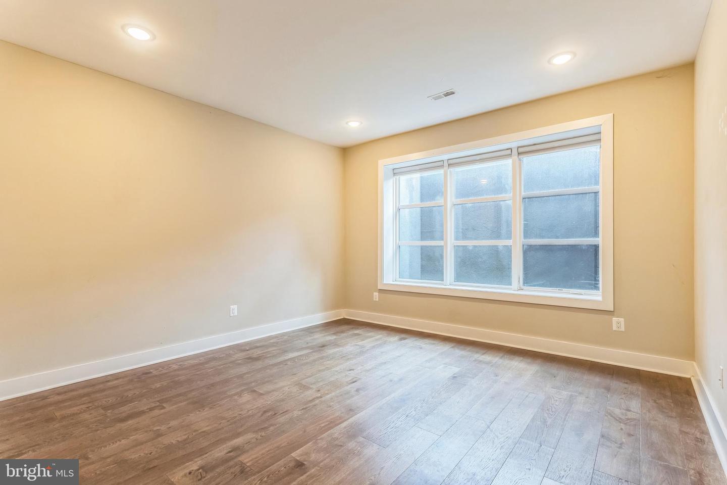 2200 3RD ST NE #1, WASHINGTON, District Of Columbia 20001, 3 Bedrooms Bedrooms, ,2 BathroomsBathrooms,Residential,For sale,2200 3RD ST NE #1,DCDC2206748 MLS # DCDC2206748