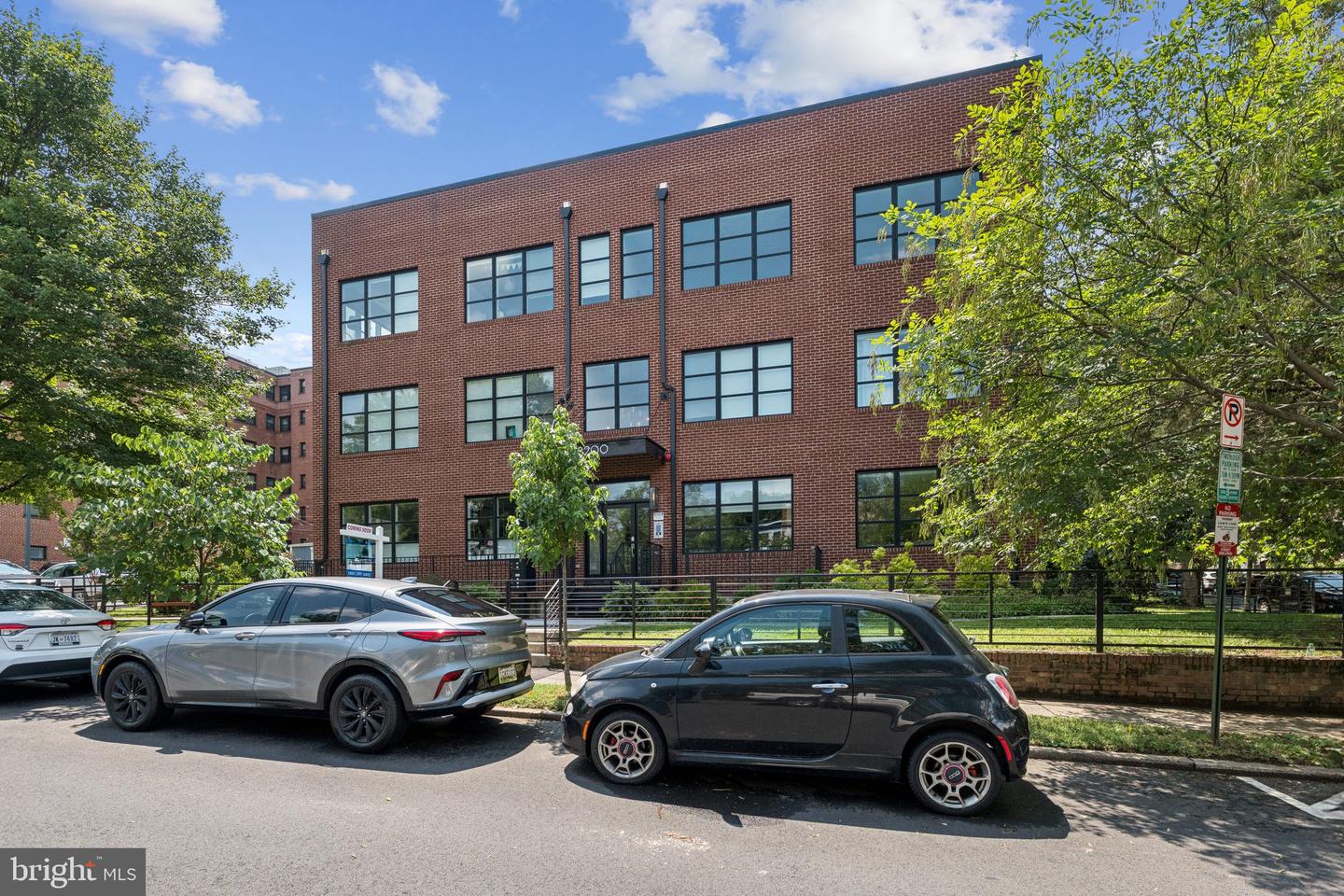 2200 3RD ST NE #1, WASHINGTON, District Of Columbia 20001, 3 Bedrooms Bedrooms, ,2 BathroomsBathrooms,Residential,For sale,2200 3RD ST NE #1,DCDC2206748 MLS # DCDC2206748