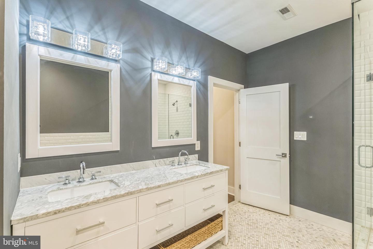 2200 3RD ST NE #1, WASHINGTON, District Of Columbia 20001, 3 Bedrooms Bedrooms, ,2 BathroomsBathrooms,Residential,For sale,2200 3RD ST NE #1,DCDC2206748 MLS # DCDC2206748