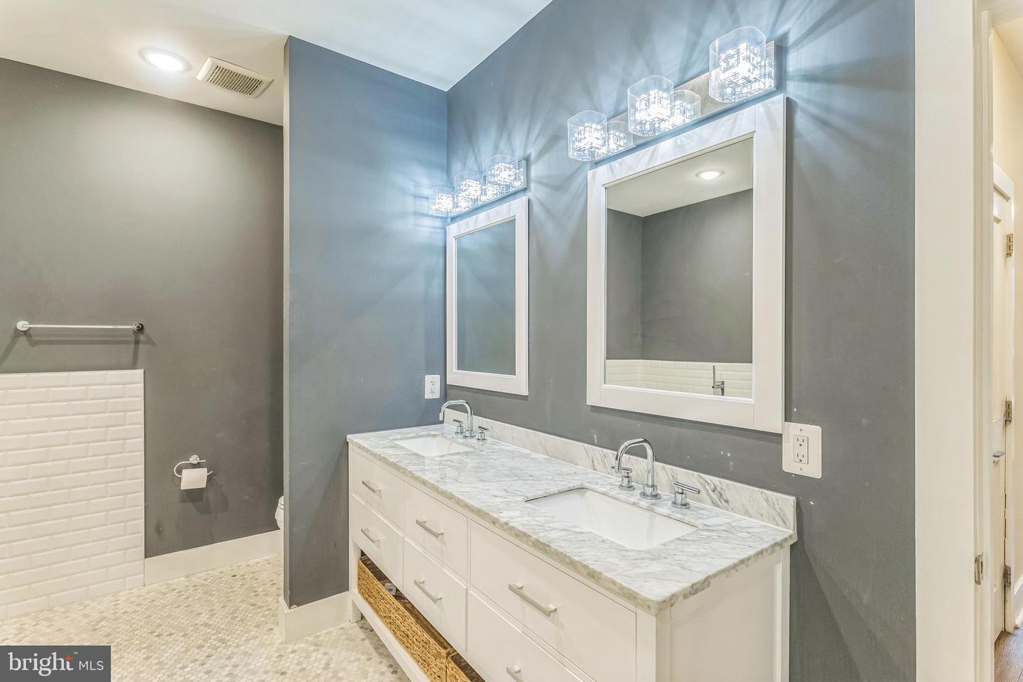 2200 3RD ST NE #1, WASHINGTON, District Of Columbia 20001, 3 Bedrooms Bedrooms, ,2 BathroomsBathrooms,Residential,For sale,2200 3RD ST NE #1,DCDC2206748 MLS # DCDC2206748