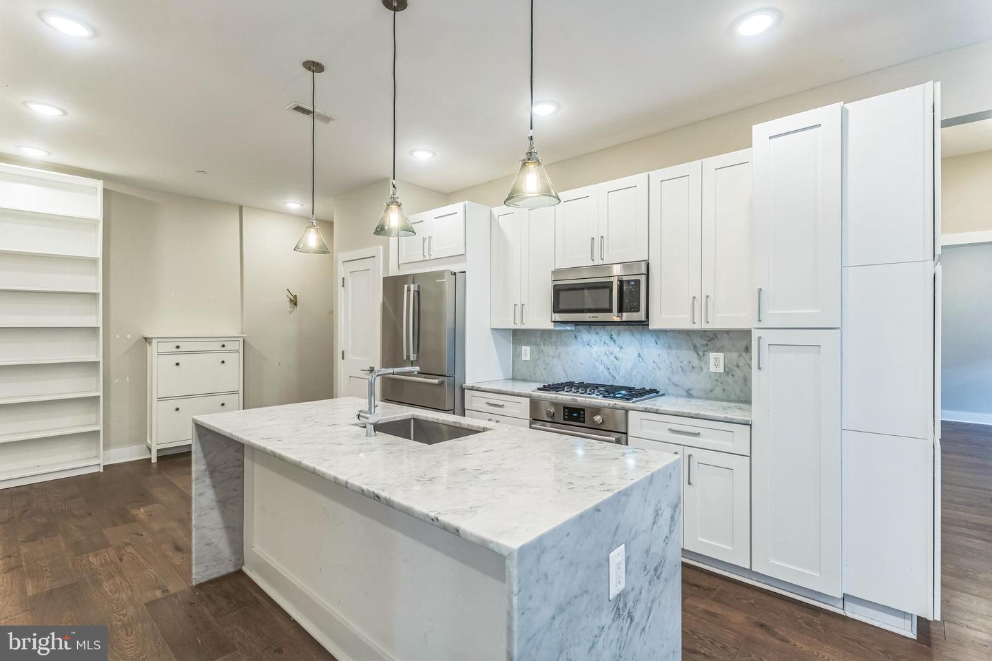 2200 3RD ST NE #1, WASHINGTON, District Of Columbia 20001, 3 Bedrooms Bedrooms, ,2 BathroomsBathrooms,Residential,For sale,2200 3RD ST NE #1,DCDC2206748 MLS # DCDC2206748