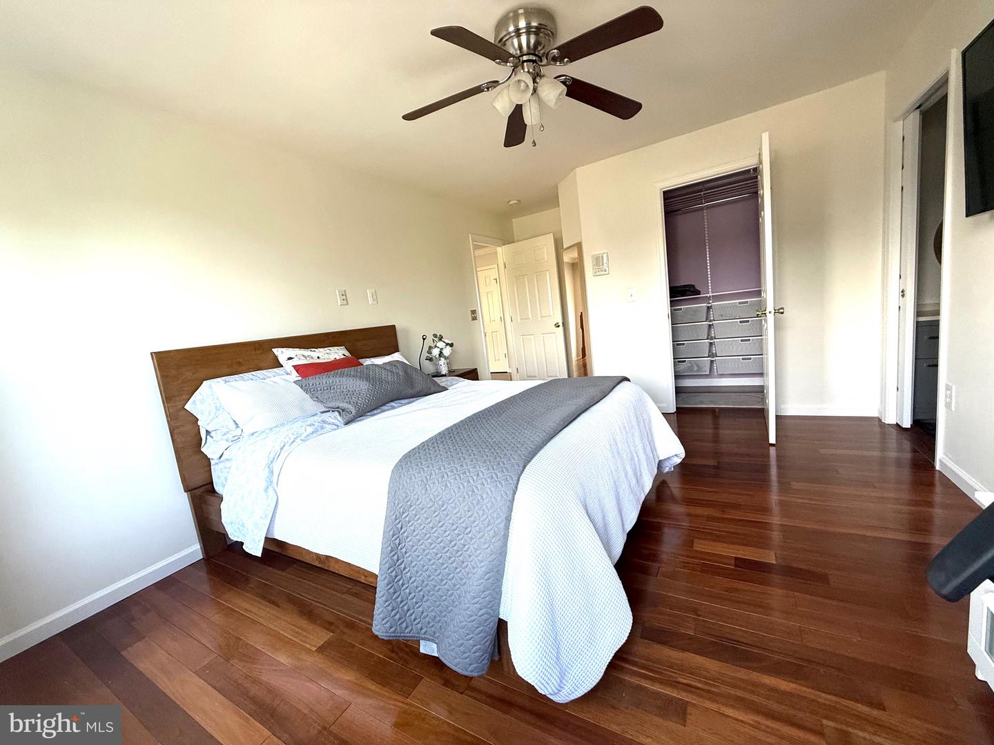 4308 WALSH WAY, WOODBRIDGE, Virginia 22193, 4 Bedrooms Bedrooms, ,4 BathroomsBathrooms,Residential,For sale,4308 WALSH WAY,VAPW2098076 MLS # VAPW2098076