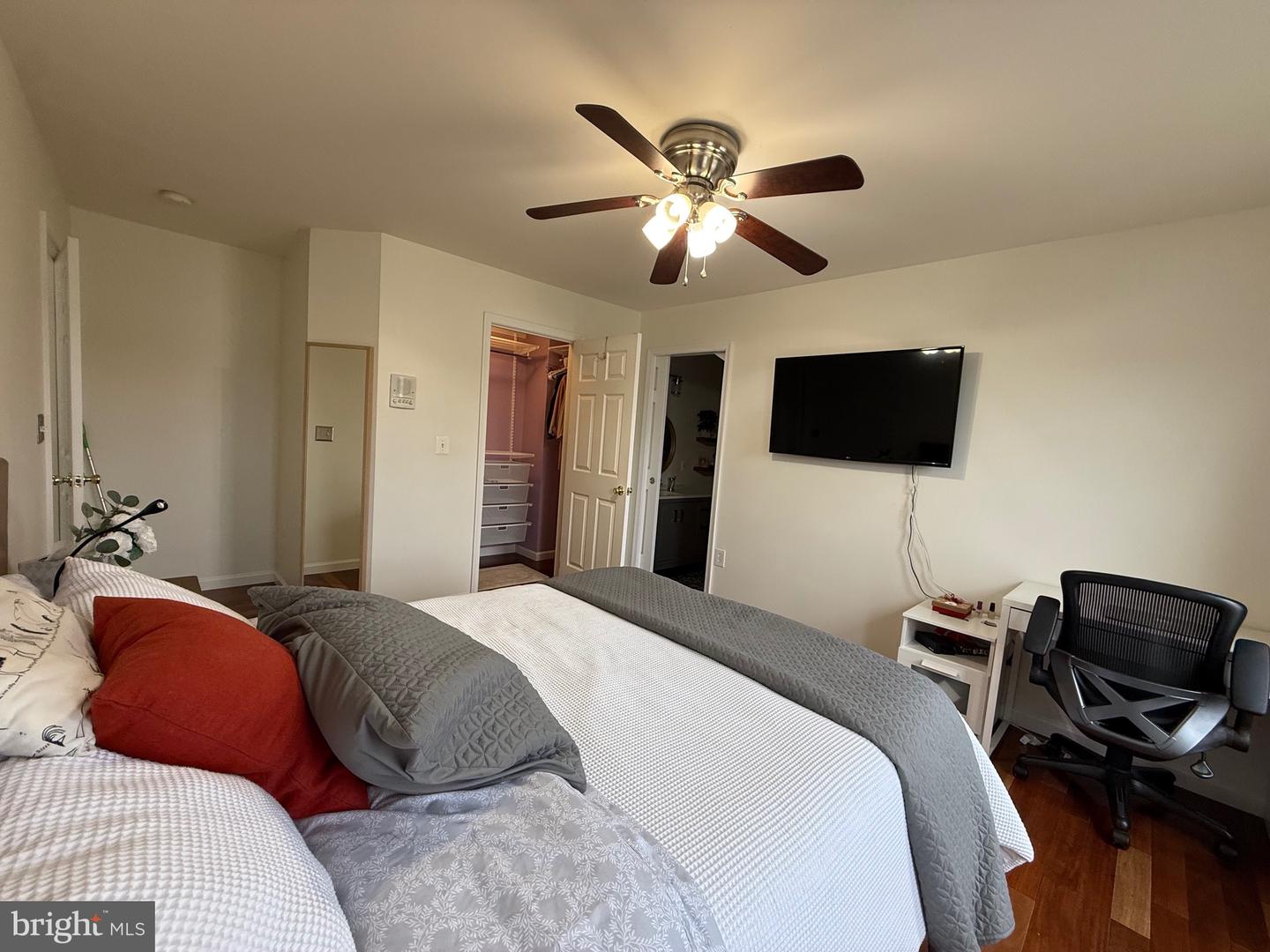 4308 WALSH WAY, WOODBRIDGE, Virginia 22193, 4 Bedrooms Bedrooms, ,4 BathroomsBathrooms,Residential,For sale,4308 WALSH WAY,VAPW2098076 MLS # VAPW2098076
