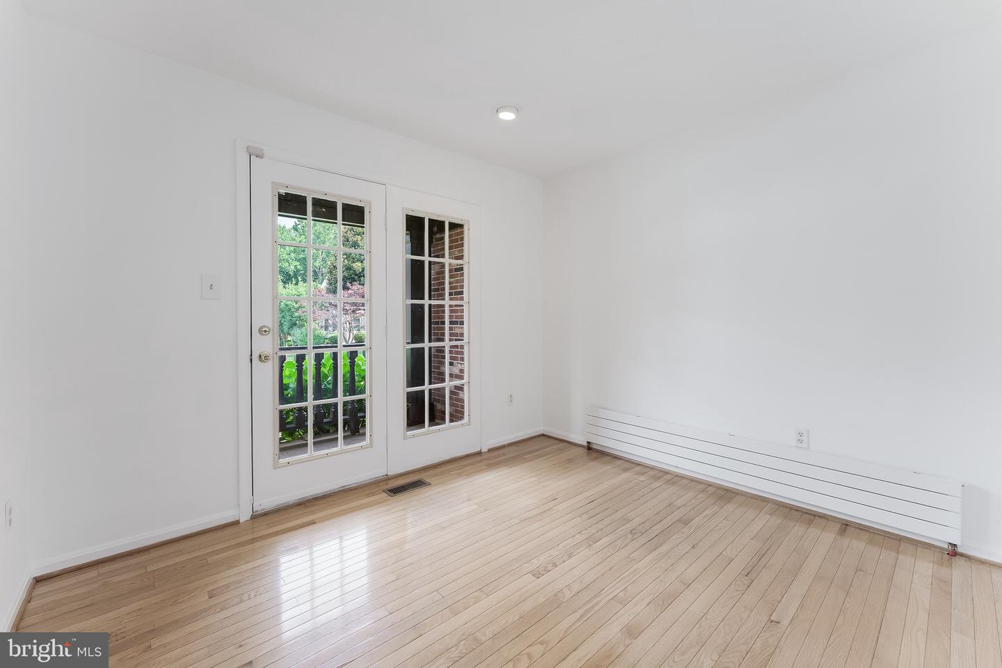 11681 GILMAN LN, HERNDON, Virginia 20170, 4 Bedrooms Bedrooms, ,4 BathroomsBathrooms,Residential,For sale,11681 GILMAN LN,VAFX2252292 MLS # VAFX2252292
