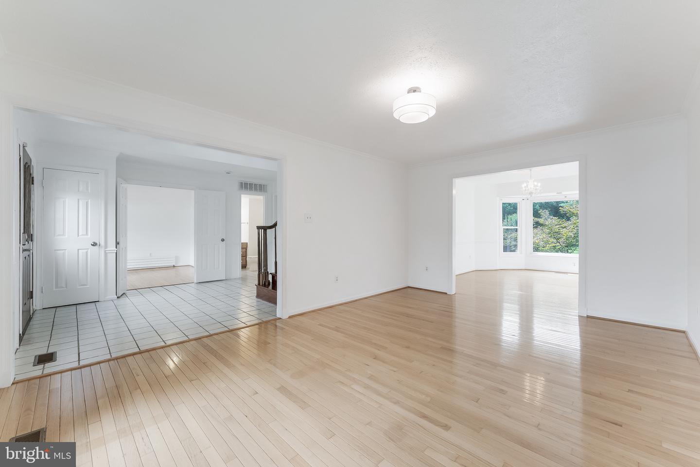 11681 GILMAN LN, HERNDON, Virginia 20170, 4 Bedrooms Bedrooms, ,4 BathroomsBathrooms,Residential,For sale,11681 GILMAN LN,VAFX2252292 MLS # VAFX2252292