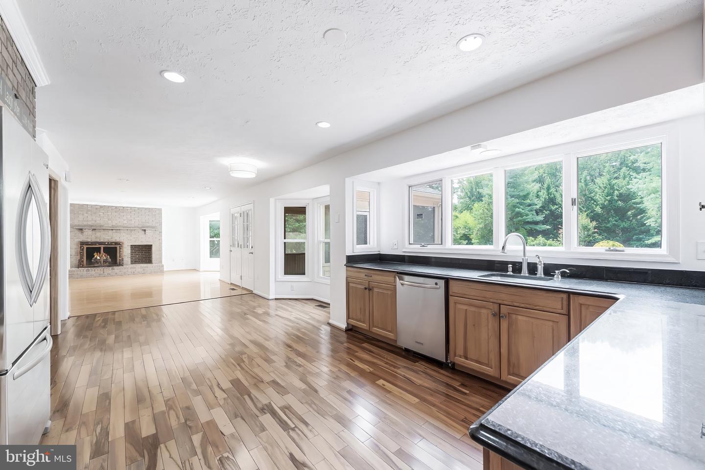11681 GILMAN LN, HERNDON, Virginia 20170, 4 Bedrooms Bedrooms, ,4 BathroomsBathrooms,Residential,For sale,11681 GILMAN LN,VAFX2252292 MLS # VAFX2252292
