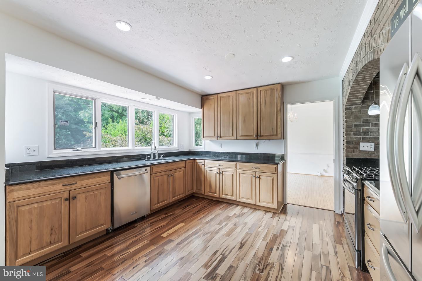 11681 GILMAN LN, HERNDON, Virginia 20170, 4 Bedrooms Bedrooms, ,4 BathroomsBathrooms,Residential,For sale,11681 GILMAN LN,VAFX2252292 MLS # VAFX2252292