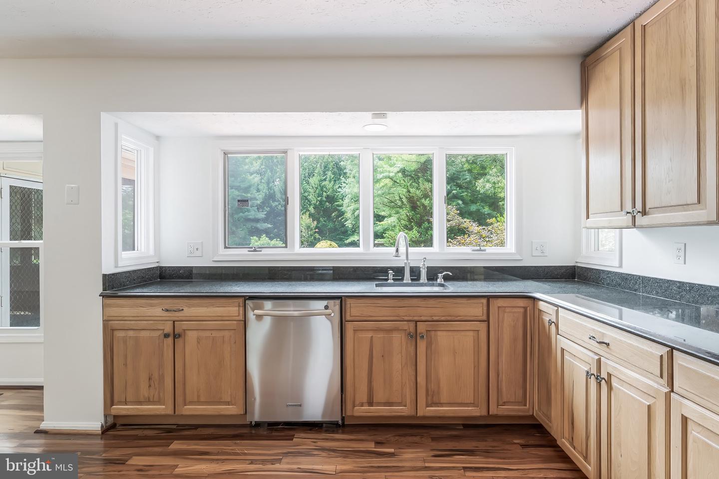 11681 GILMAN LN, HERNDON, Virginia 20170, 4 Bedrooms Bedrooms, ,4 BathroomsBathrooms,Residential,For sale,11681 GILMAN LN,VAFX2252292 MLS # VAFX2252292