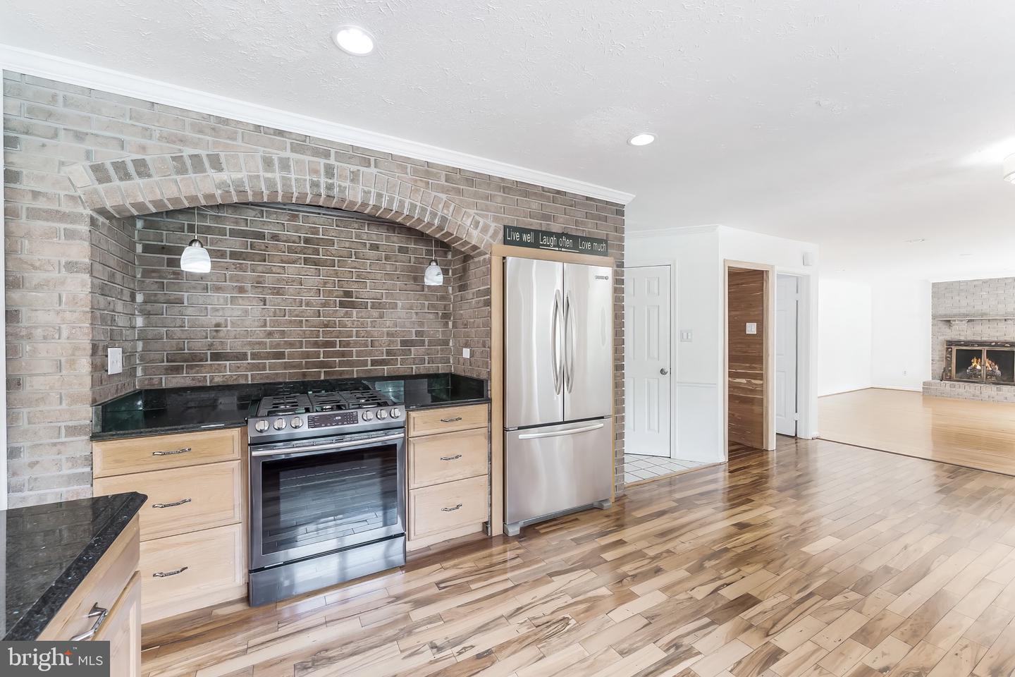 11681 GILMAN LN, HERNDON, Virginia 20170, 4 Bedrooms Bedrooms, ,4 BathroomsBathrooms,Residential,For sale,11681 GILMAN LN,VAFX2252292 MLS # VAFX2252292