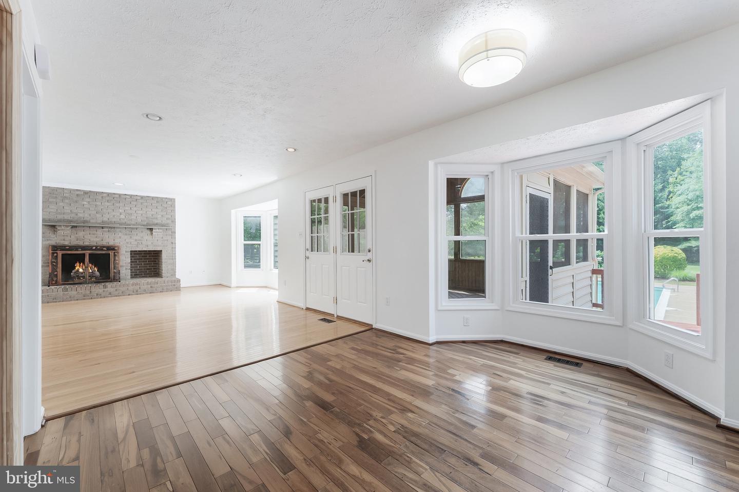 11681 GILMAN LN, HERNDON, Virginia 20170, 4 Bedrooms Bedrooms, ,4 BathroomsBathrooms,Residential,For sale,11681 GILMAN LN,VAFX2252292 MLS # VAFX2252292