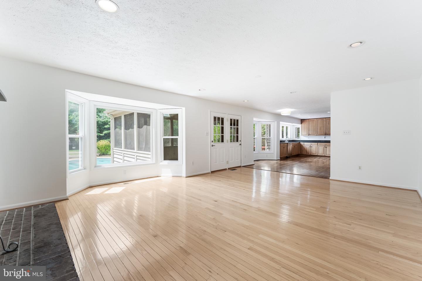 11681 GILMAN LN, HERNDON, Virginia 20170, 4 Bedrooms Bedrooms, ,4 BathroomsBathrooms,Residential,For sale,11681 GILMAN LN,VAFX2252292 MLS # VAFX2252292