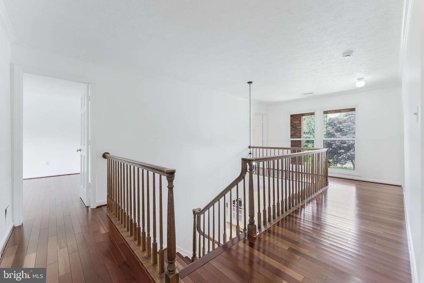 11681 GILMAN LN, HERNDON, Virginia 20170, 4 Bedrooms Bedrooms, ,4 BathroomsBathrooms,Residential,For sale,11681 GILMAN LN,VAFX2252292 MLS # VAFX2252292