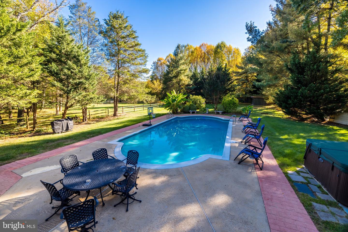 11681 GILMAN LN, HERNDON, Virginia 20170, 4 Bedrooms Bedrooms, ,4 BathroomsBathrooms,Residential,For sale,11681 GILMAN LN,VAFX2252292 MLS # VAFX2252292