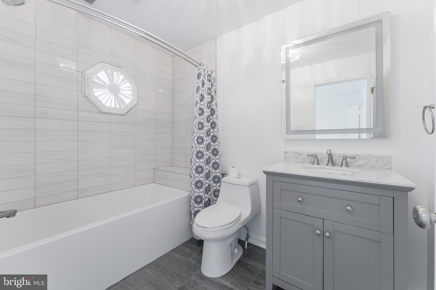 11681 GILMAN LN, HERNDON, Virginia 20170, 4 Bedrooms Bedrooms, ,4 BathroomsBathrooms,Residential,For sale,11681 GILMAN LN,VAFX2252292 MLS # VAFX2252292