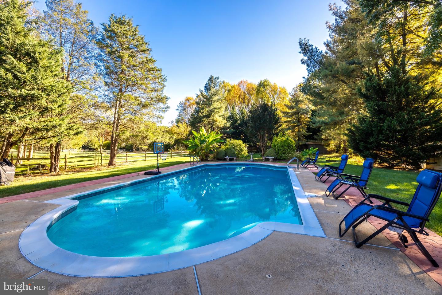 11681 GILMAN LN, HERNDON, Virginia 20170, 4 Bedrooms Bedrooms, ,4 BathroomsBathrooms,Residential,For sale,11681 GILMAN LN,VAFX2252292 MLS # VAFX2252292