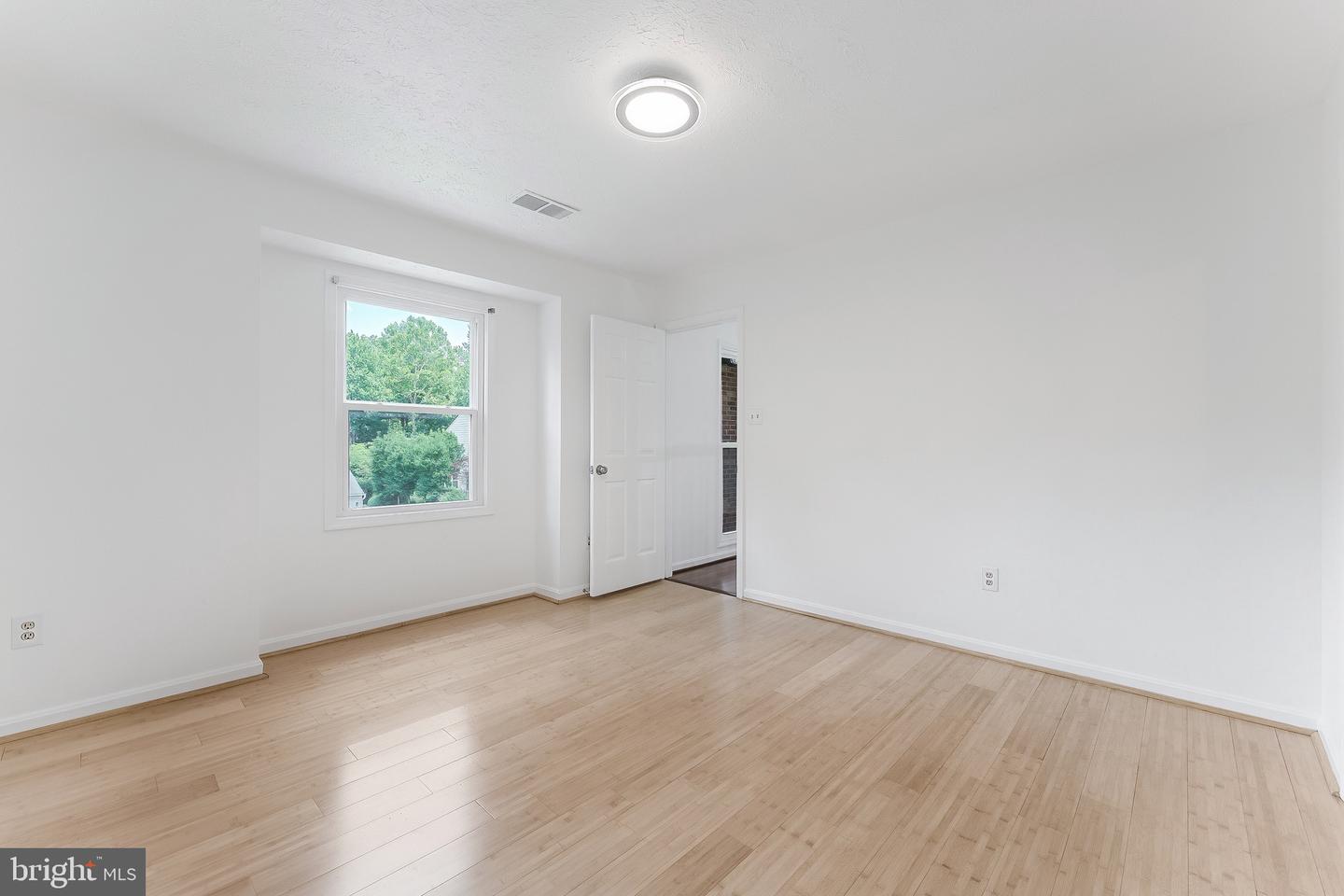 11681 GILMAN LN, HERNDON, Virginia 20170, 4 Bedrooms Bedrooms, ,4 BathroomsBathrooms,Residential,For sale,11681 GILMAN LN,VAFX2252292 MLS # VAFX2252292