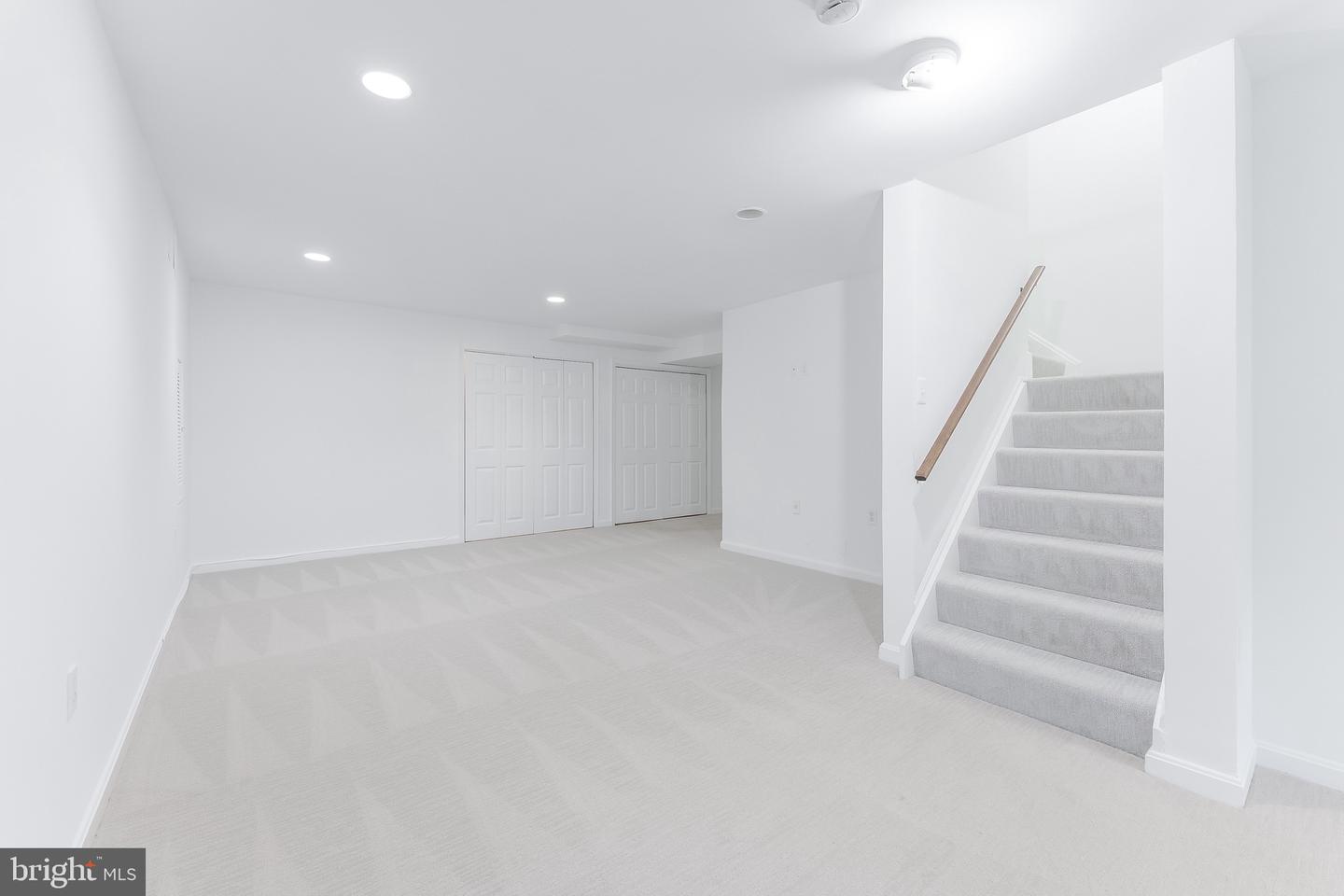 11681 GILMAN LN, HERNDON, Virginia 20170, 4 Bedrooms Bedrooms, ,4 BathroomsBathrooms,Residential,For sale,11681 GILMAN LN,VAFX2252292 MLS # VAFX2252292