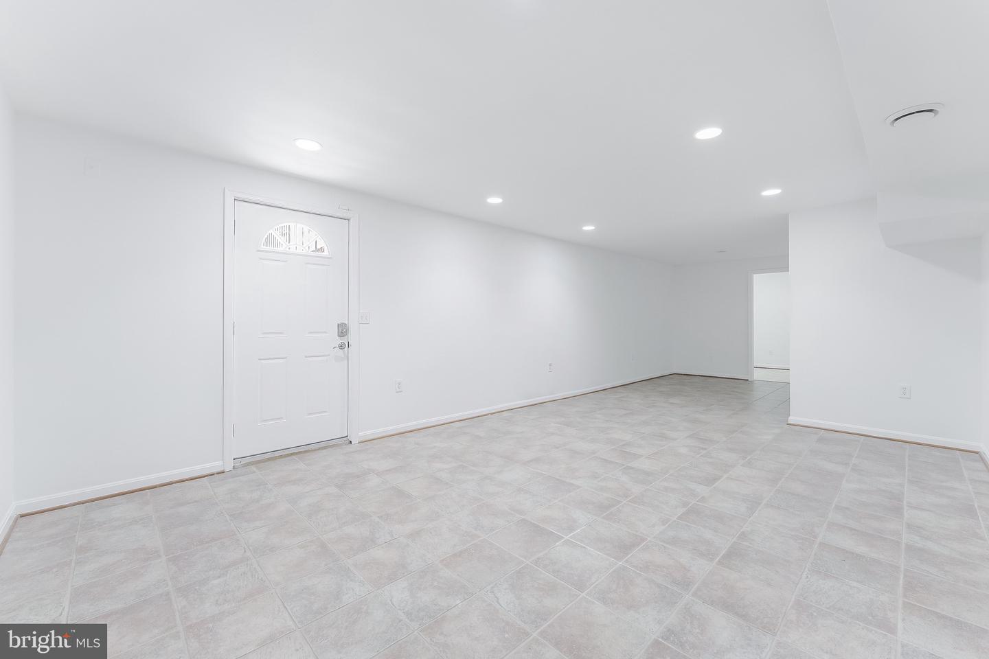 11681 GILMAN LN, HERNDON, Virginia 20170, 4 Bedrooms Bedrooms, ,4 BathroomsBathrooms,Residential,For sale,11681 GILMAN LN,VAFX2252292 MLS # VAFX2252292
