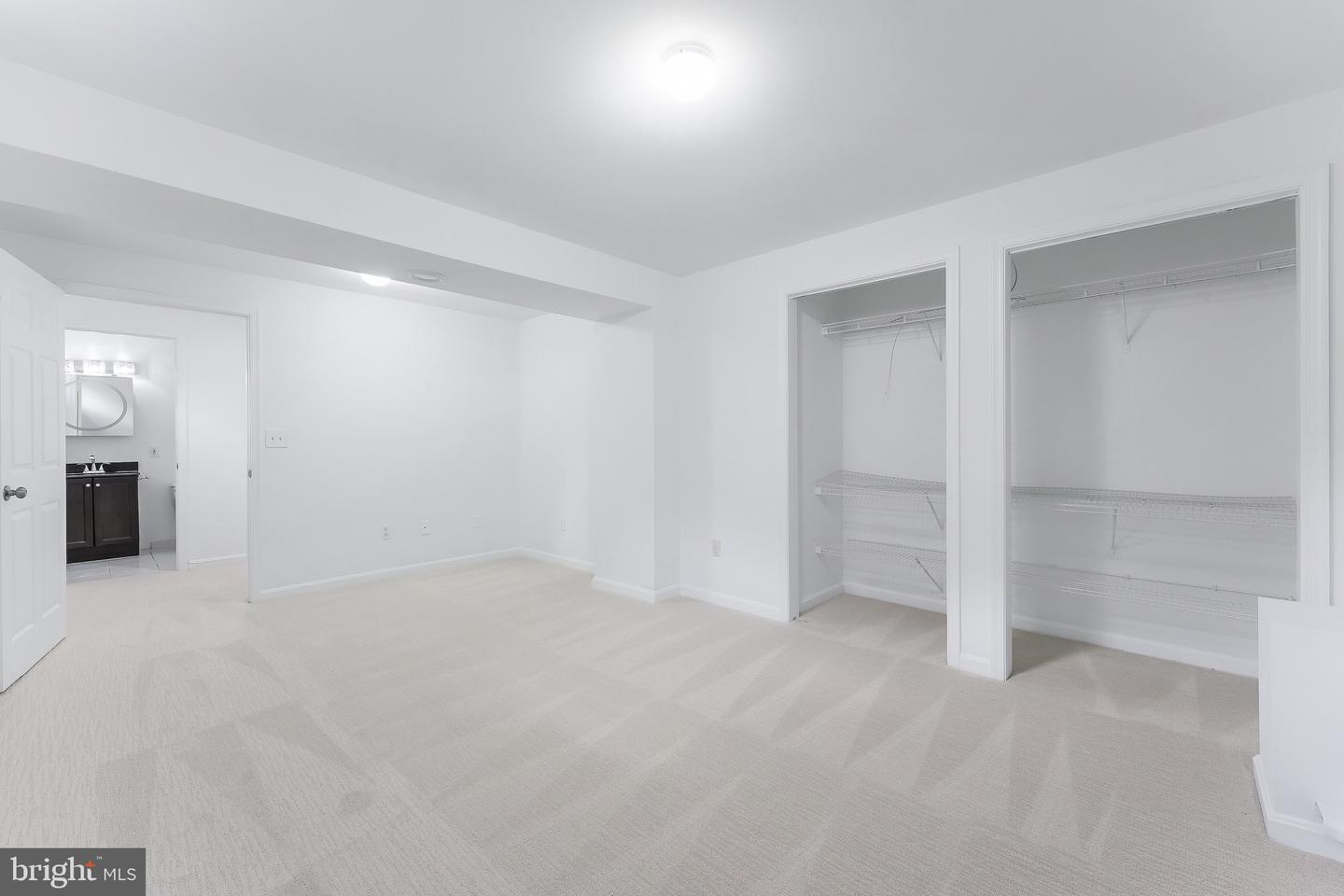 11681 GILMAN LN, HERNDON, Virginia 20170, 4 Bedrooms Bedrooms, ,4 BathroomsBathrooms,Residential,For sale,11681 GILMAN LN,VAFX2252292 MLS # VAFX2252292