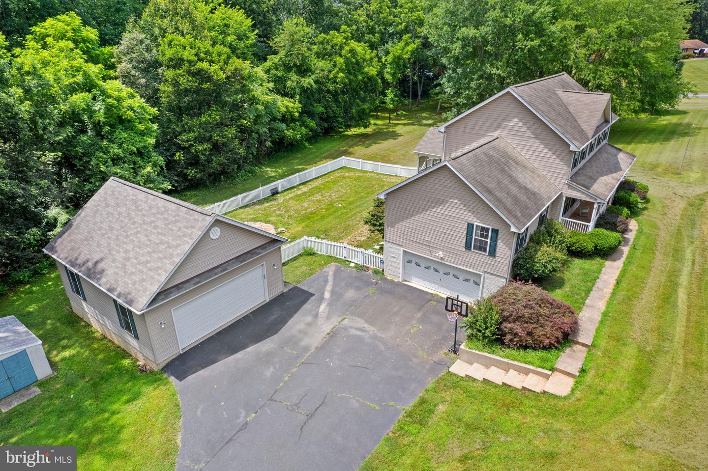 13442 MONTAVISTA LN, CULPEPER, Virginia 22701, 4 Bedrooms Bedrooms, ,3 BathroomsBathrooms,Residential,For sale,13442 MONTAVISTA LN,VACU2010908 MLS # VACU2010908