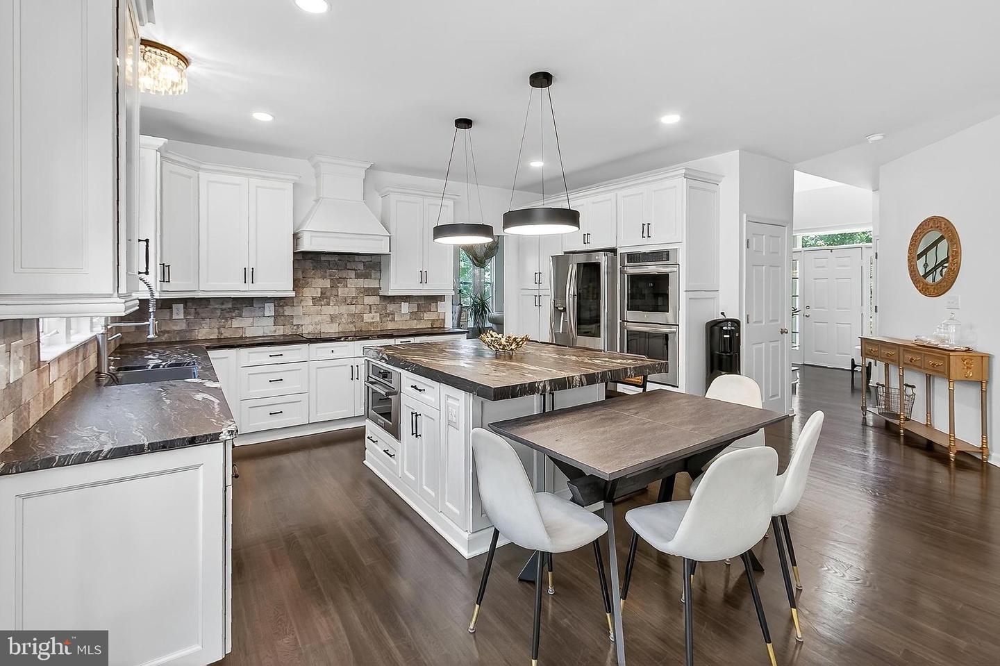 45400 PERSIMMON LN, STERLING, Virginia 20165, 4 Bedrooms Bedrooms, ,3 BathroomsBathrooms,Residential,For sale,45400 PERSIMMON LN,VALO2100800 MLS # VALO2100800