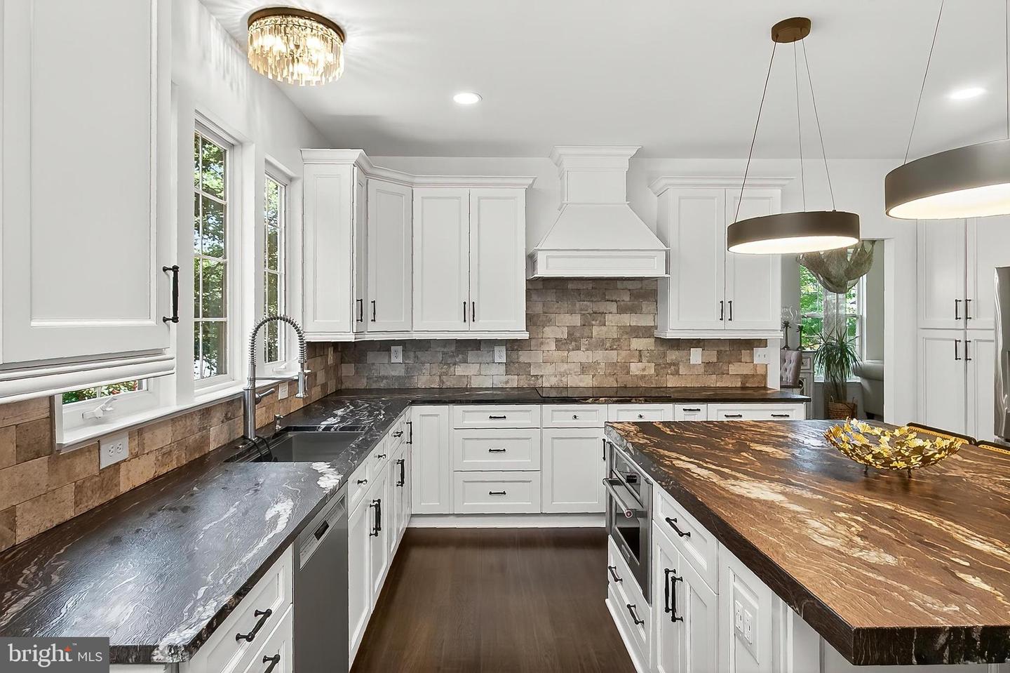 45400 PERSIMMON LN, STERLING, Virginia 20165, 4 Bedrooms Bedrooms, ,3 BathroomsBathrooms,Residential,For sale,45400 PERSIMMON LN,VALO2100800 MLS # VALO2100800