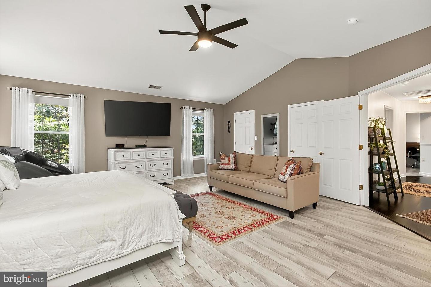 45400 PERSIMMON LN, STERLING, Virginia 20165, 4 Bedrooms Bedrooms, ,3 BathroomsBathrooms,Residential,For sale,45400 PERSIMMON LN,VALO2100800 MLS # VALO2100800