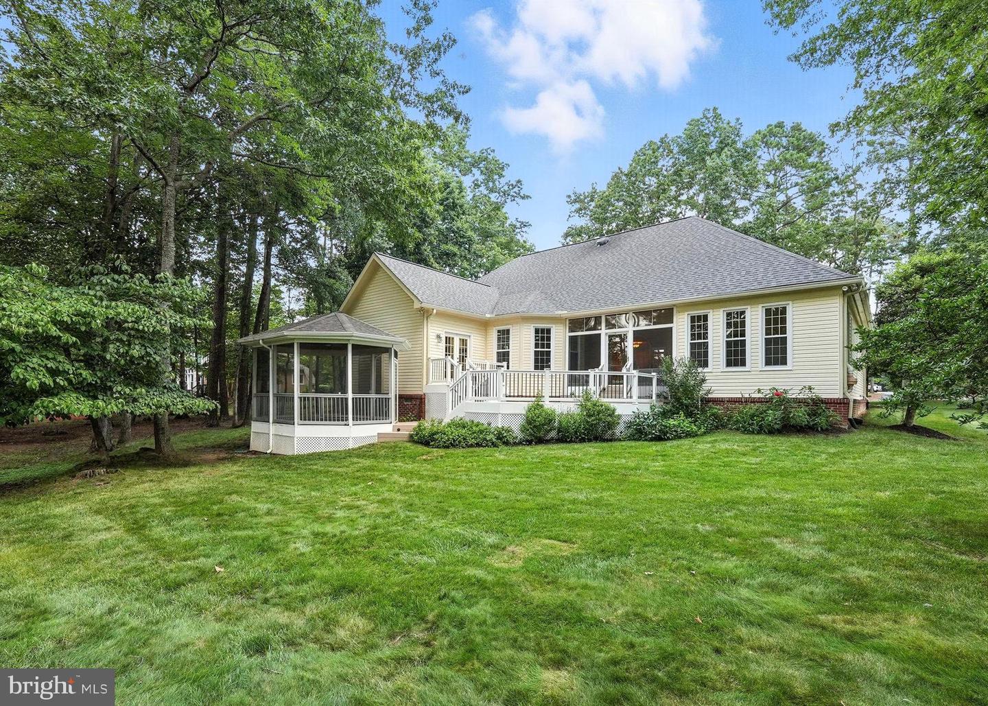 11606 STONEWALL JACKSON DR, SPOTSYLVANIA, Virginia 22551, 4 Bedrooms Bedrooms, ,2 BathroomsBathrooms,Residential,For sale,11606 STONEWALL JACKSON DR,VASP2034316 MLS # VASP2034316