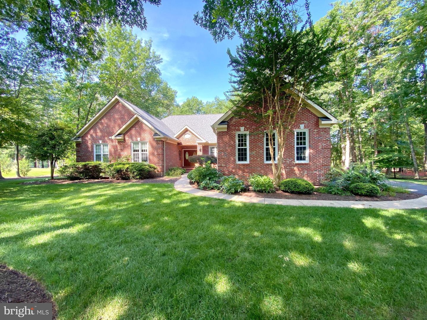 11606 STONEWALL JACKSON DR, SPOTSYLVANIA, Virginia 22551, 4 Bedrooms Bedrooms, ,2 BathroomsBathrooms,Residential,For sale,11606 STONEWALL JACKSON DR,VASP2034316 MLS # VASP2034316