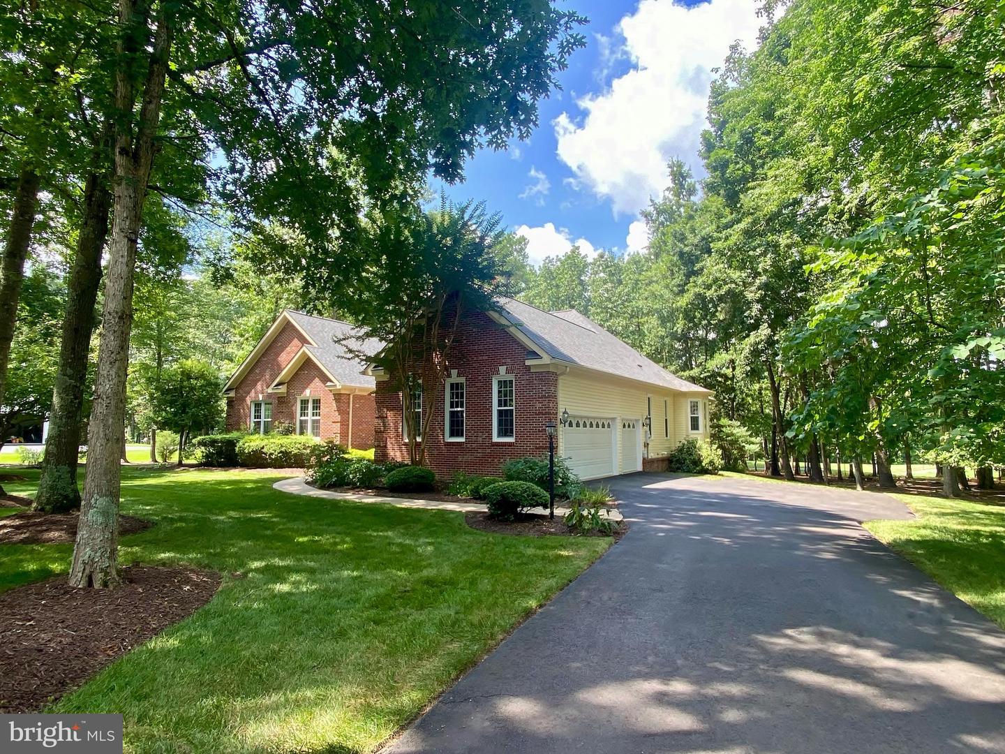 11606 STONEWALL JACKSON DR, SPOTSYLVANIA, Virginia 22551, 4 Bedrooms Bedrooms, ,2 BathroomsBathrooms,Residential,For sale,11606 STONEWALL JACKSON DR,VASP2034316 MLS # VASP2034316