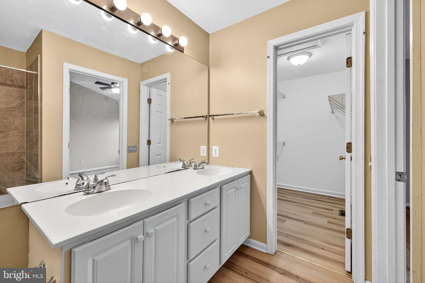 20696 SOUTHWIND TER, ASHBURN, Virginia 20147, 3 Bedrooms Bedrooms, ,2 BathroomsBathrooms,Residential,For sale,20696 SOUTHWIND TER,VALO2101068 MLS # VALO2101068