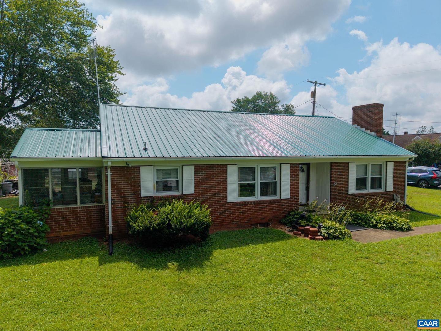 31 WESLEY ST, STANARDSVILLE, Virginia 22973, 3 Bedrooms Bedrooms, ,2 BathroomsBathrooms,Residential,For sale,31 WESLEY ST,666421 MLS # 666421