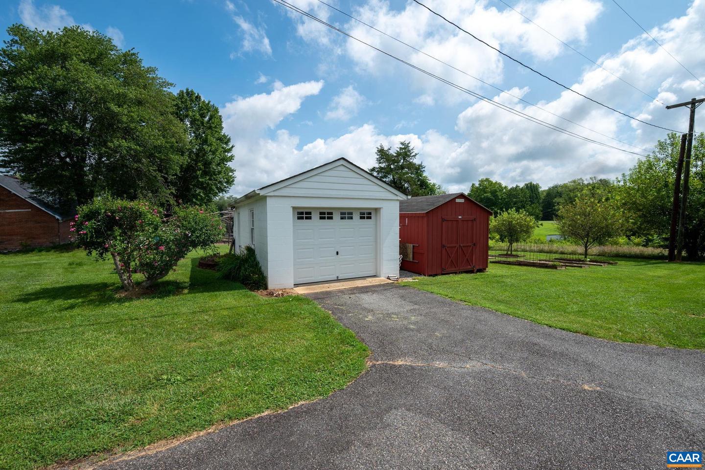 31 WESLEY ST, STANARDSVILLE, Virginia 22973, 3 Bedrooms Bedrooms, ,2 BathroomsBathrooms,Residential,For sale,31 WESLEY ST,666421 MLS # 666421