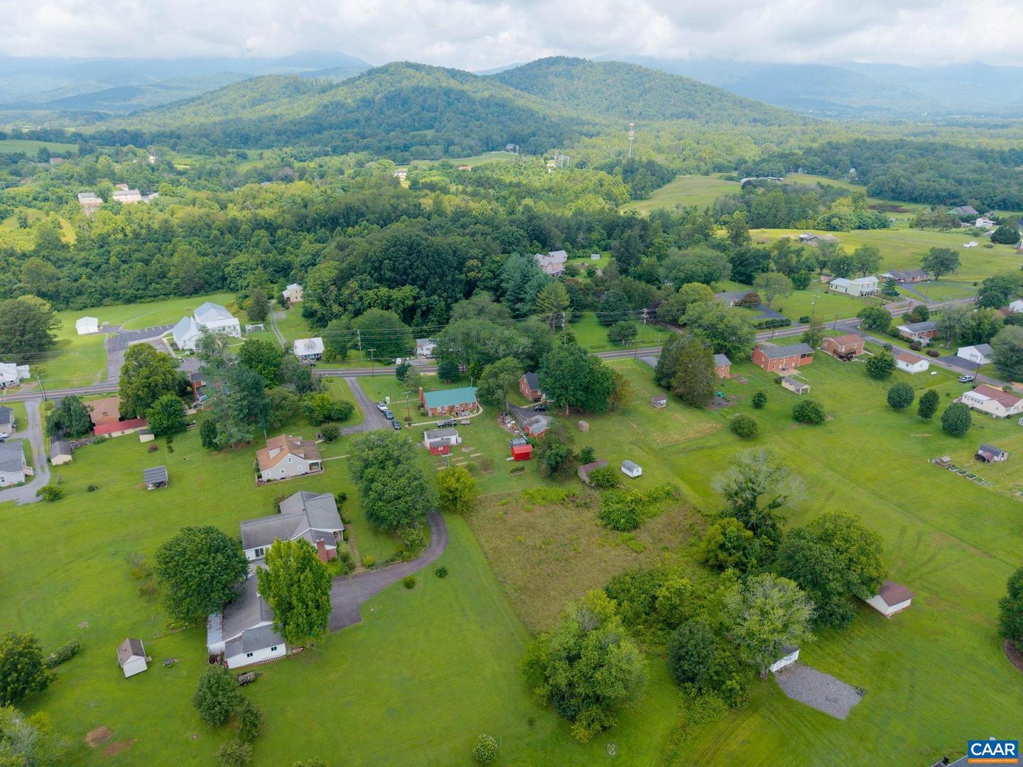 31 WESLEY ST, STANARDSVILLE, Virginia 22973, 3 Bedrooms Bedrooms, ,2 BathroomsBathrooms,Residential,For sale,31 WESLEY ST,666421 MLS # 666421