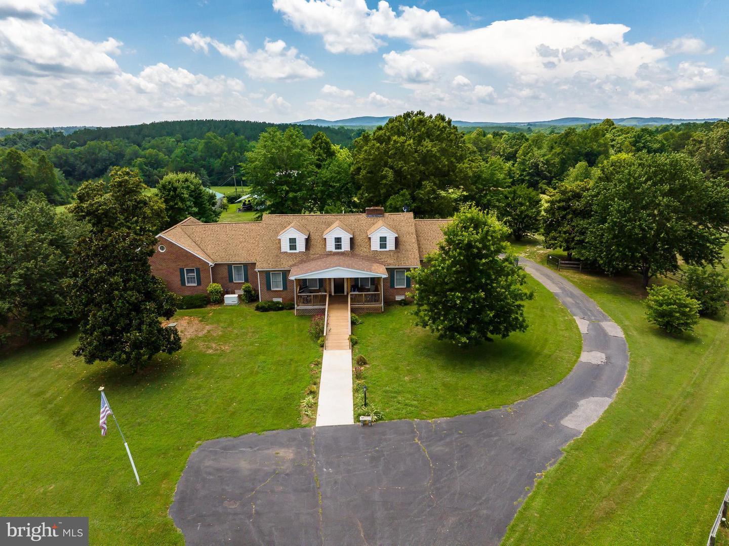 2667 UNION CHURCH RD, BUCKINGHAM, Virginia 23921, 4 Bedrooms Bedrooms, ,4 BathroomsBathrooms,Residential,For sale,2667 UNION CHURCH RD,VABH2000196 MLS # VABH2000196