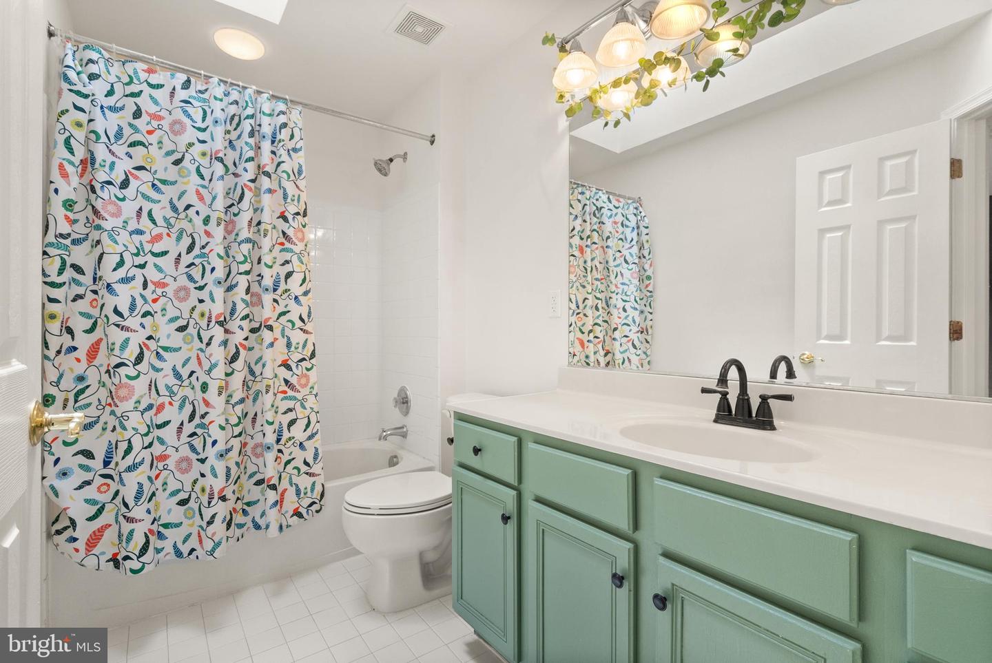 12253 TULANE FALLS DR, BRISTOW, Virginia 20136, 6 Bedrooms Bedrooms, ,3 BathroomsBathrooms,Residential,For sale,12253 TULANE FALLS DR,VAPW2098668 MLS # VAPW2098668