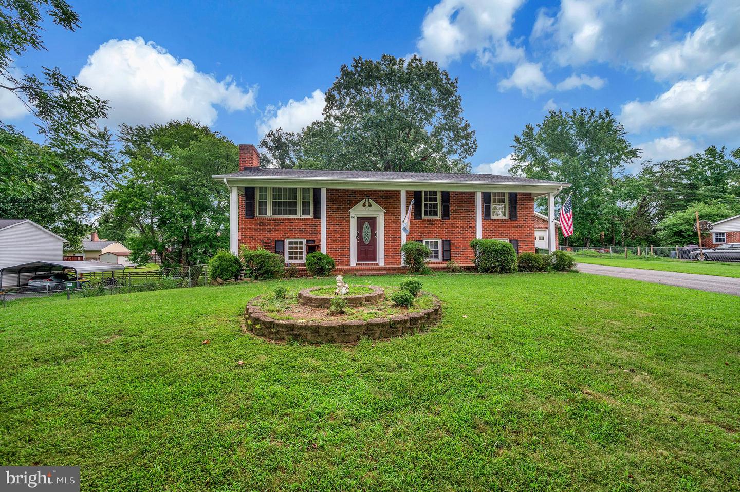 700 PERRY DR, FREDERICKSBURG, Virginia 22405, 4 Bedrooms Bedrooms, ,2 BathroomsBathrooms,Residential,For sale,700 PERRY DR,VAST2040600 MLS # VAST2040600