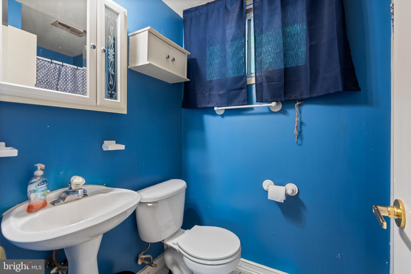3937 FORESTDALE AVE, WOODBRIDGE, Virginia 22193, 4 Bedrooms Bedrooms, ,2 BathroomsBathrooms,Residential,For sale,3937 FORESTDALE AVE,VAPW2098750 MLS # VAPW2098750