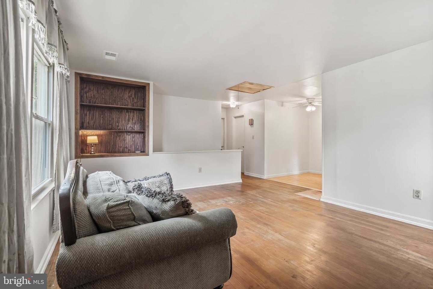 3937 FORESTDALE AVE, WOODBRIDGE, Virginia 22193, 4 Bedrooms Bedrooms, ,2 BathroomsBathrooms,Residential,For sale,3937 FORESTDALE AVE,VAPW2098750 MLS # VAPW2098750