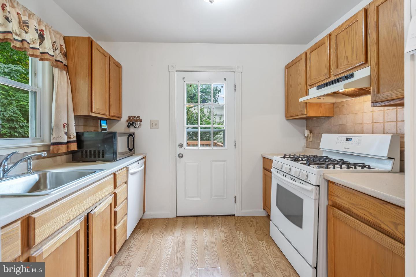 3937 FORESTDALE AVE, WOODBRIDGE, Virginia 22193, 4 Bedrooms Bedrooms, ,2 BathroomsBathrooms,Residential,For sale,3937 FORESTDALE AVE,VAPW2098750 MLS # VAPW2098750