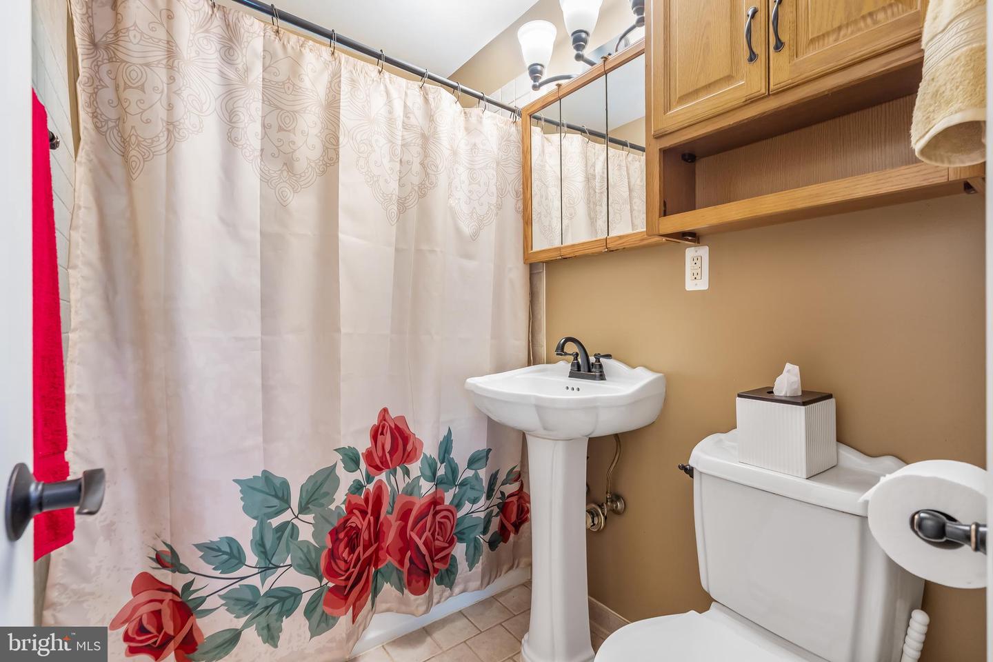 3937 FORESTDALE AVE, WOODBRIDGE, Virginia 22193, 4 Bedrooms Bedrooms, ,2 BathroomsBathrooms,Residential,For sale,3937 FORESTDALE AVE,VAPW2098750 MLS # VAPW2098750