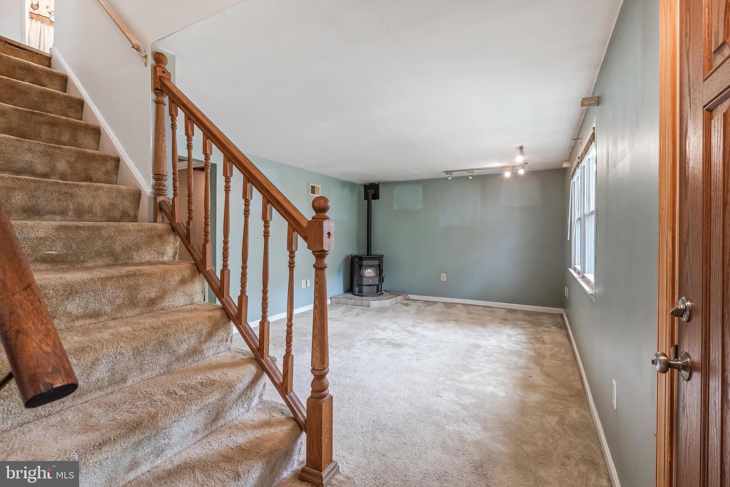 3937 FORESTDALE AVE, WOODBRIDGE, Virginia 22193, 4 Bedrooms Bedrooms, ,2 BathroomsBathrooms,Residential,For sale,3937 FORESTDALE AVE,VAPW2098750 MLS # VAPW2098750