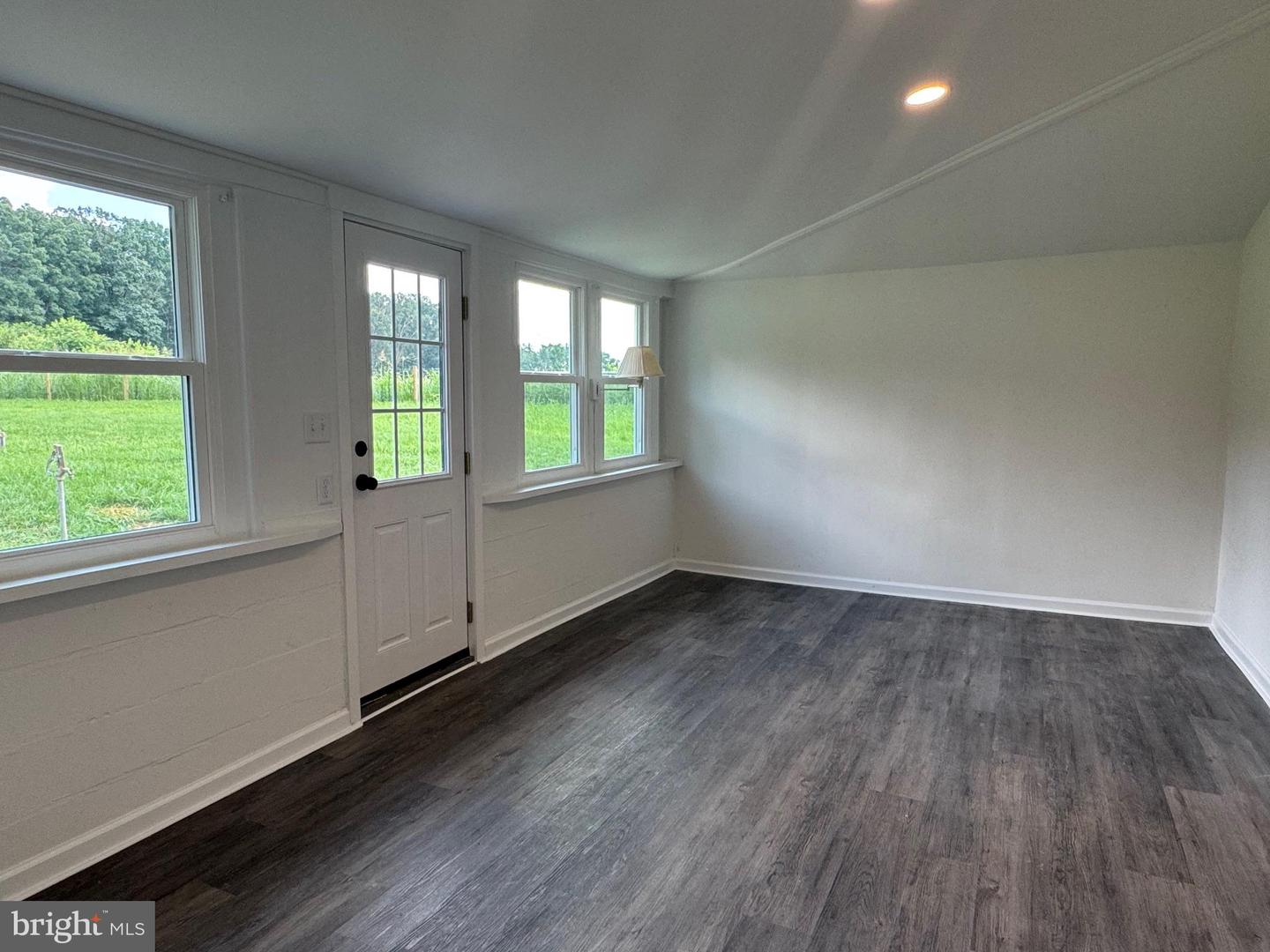 1822 PLEASANT VIEW RD, MOUNT JACKSON, Virginia 22842, 3 Bedrooms Bedrooms, ,2 BathroomsBathrooms,Residential,For sale,1822 PLEASANT VIEW RD,VASH2011956 MLS # VASH2011956